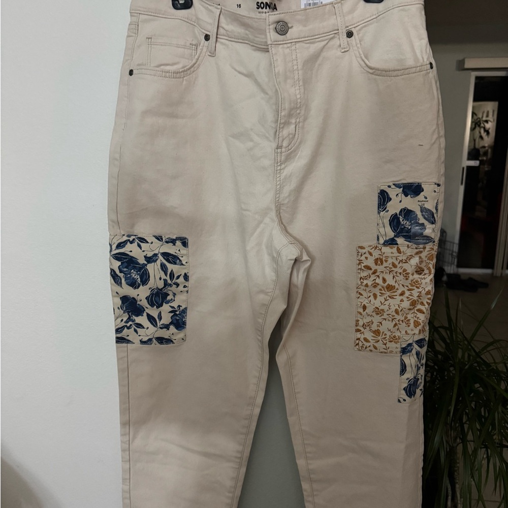 Cream Jeans with Floral Patches
